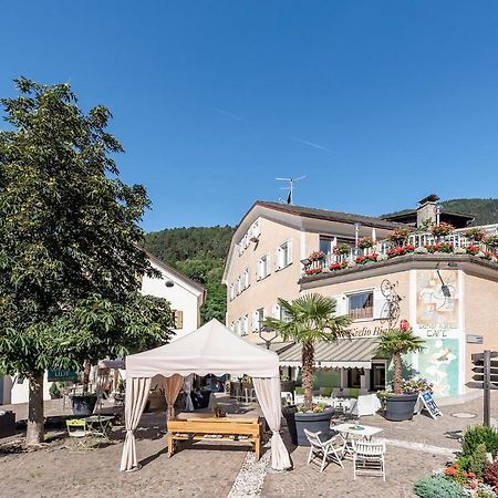 Hotel Weisse Lilie - B&B Rio di Pusteria Εξωτερικό φωτογραφία