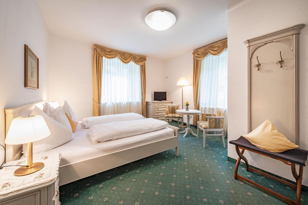 Hotel Weisse Lilie - B&B Rio di Pusteria Εξωτερικό φωτογραφία