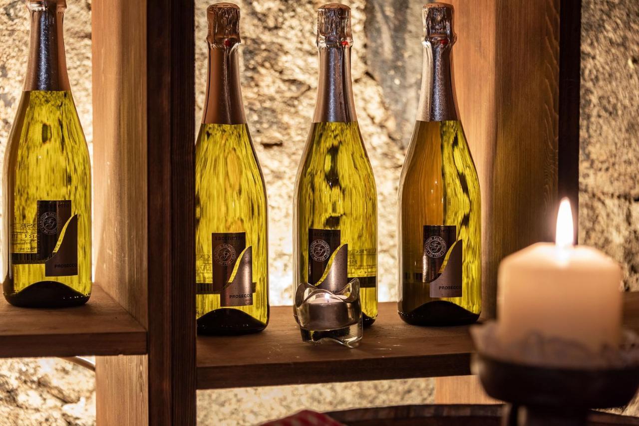 Hotel Weisse Lilie - B&B Rio di Pusteria Εξωτερικό φωτογραφία